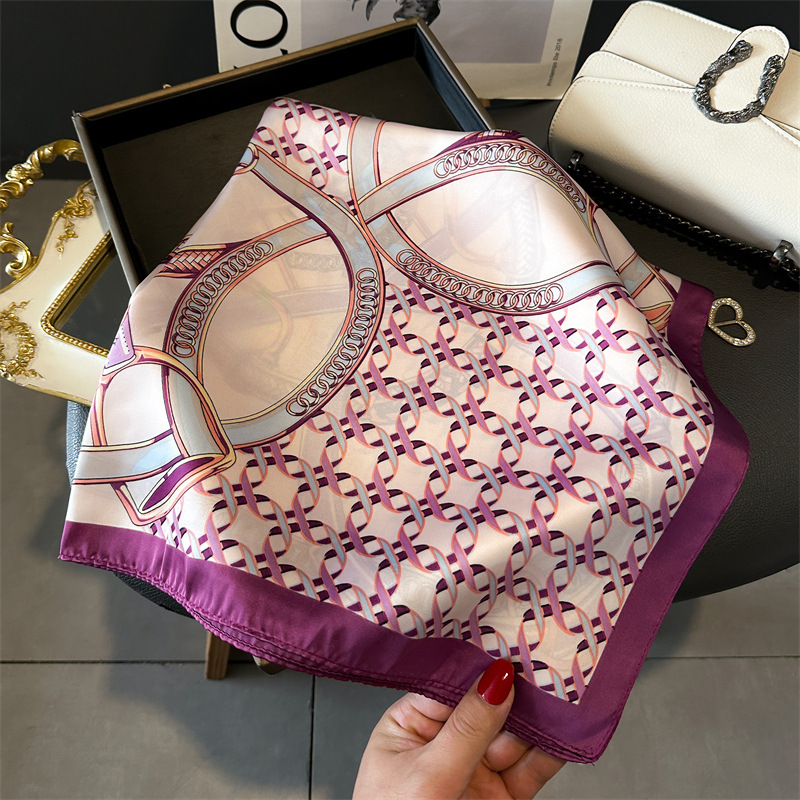 Foulard Quadrato di Lusso da D - Silk Blouse recensione e prezzo